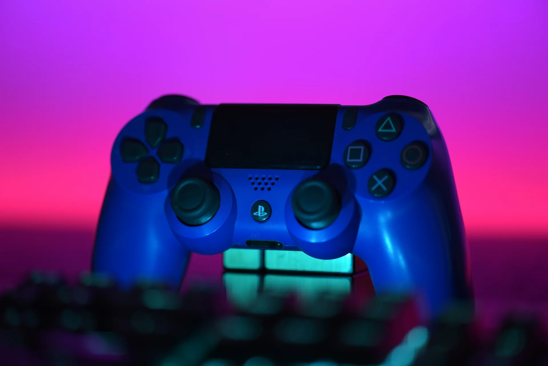 Cinematic console gaming exhibition